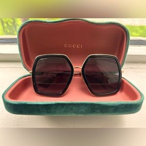 GUCCI 🐝Gold Oversized Hexagon Sunglasses🐝